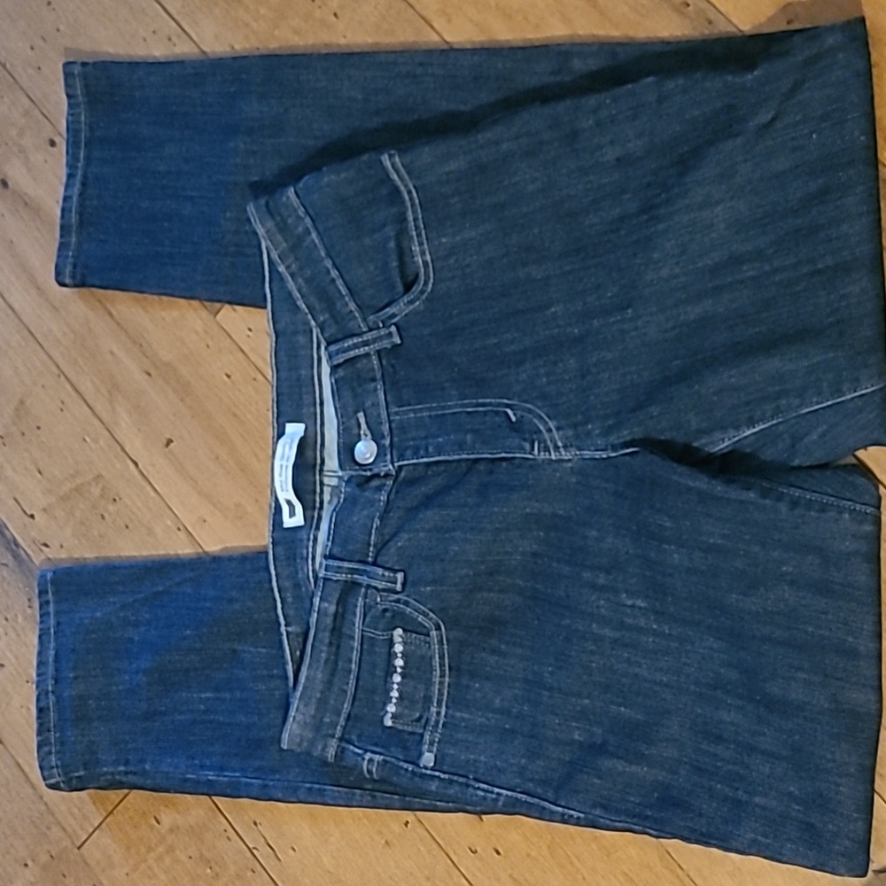Levi's Mid Rise Jeans - Picture 5 of 8